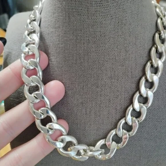 Thick 20 inch chain necklace - Picture 2 of 3